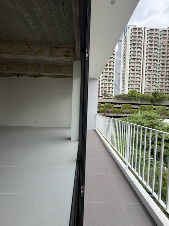 พื้นที่เปิดโล่ง 057 - Open floors / circulation